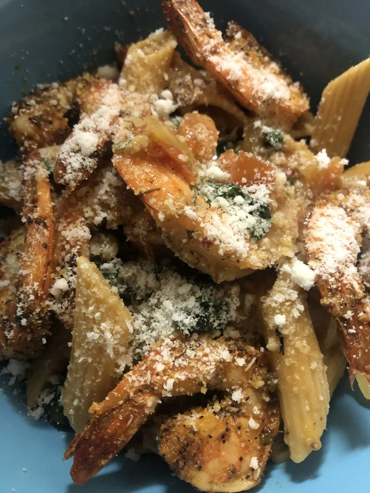 Shrimp pasta with grated cheese
